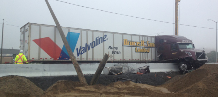 Tractor-Trailer Truck Crash Causes Huge Delays on 417