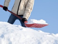 Snow Shovelling Safety Tips