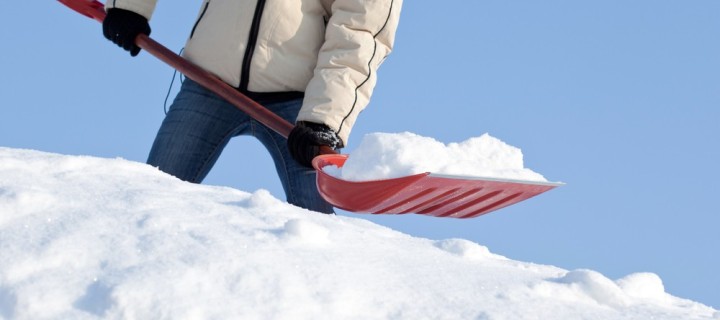 Snow Shovelling Safety Tips